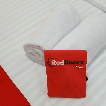 RedDoorz Plus @ Danau Sunter Utara Jakarta Exterior foto